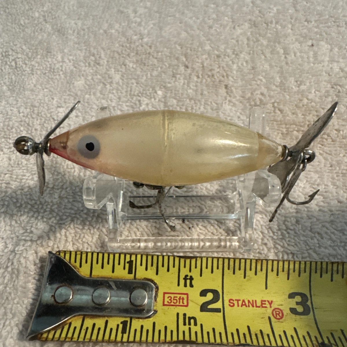 amorphic whale bone ivory fishing lure ebay Carving Fish Creek Company Zuri 3D Inshore Fingerling is a suspending shallow inshore saltwater minnow bait with a slim profile Yo-Zuri 3D Inshore Fingerling -