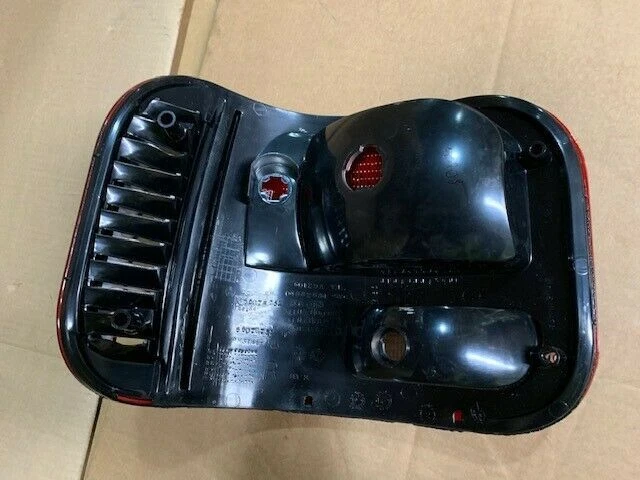 Dodge Ram 3500 1994-2003 furgoneta ram 2500 furgoneta parada trasera lámpara de respaldo 4882684 nuevo OEM Foto 3 de 4