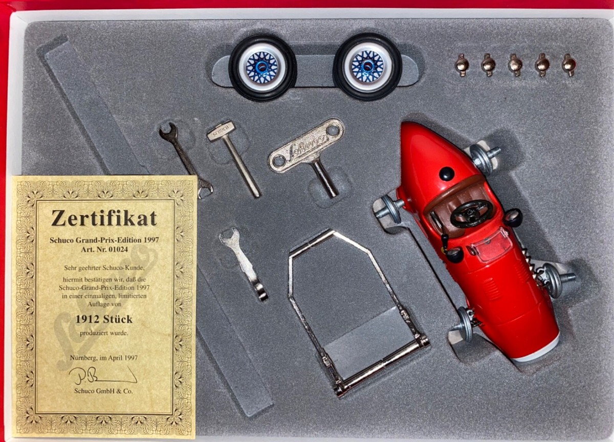 Schuco Grand Prix Set 1024 1997年版 SCHUCO Grand Prix Racer 1070 Edition 1997 FERRARI wind-up