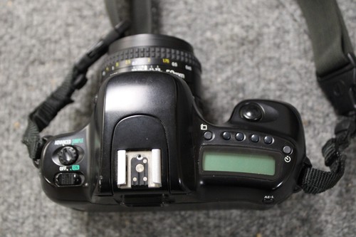 NICE! Nikon N50 Film Camera Bundle 35-80mm 4-5.6, 50mm 1.8 Tamrac case FREE SHIP - Picture 3 of 7