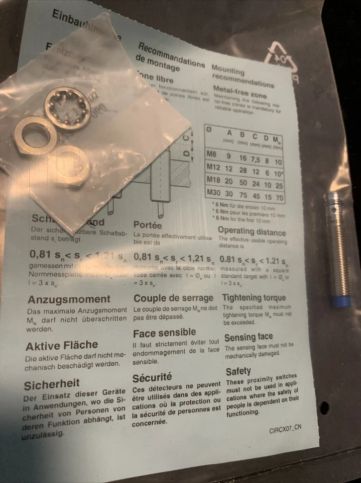 1Pcs New For CONTRINEX proximity switch DW-AS-613-M8-001 - Image 4 of 4