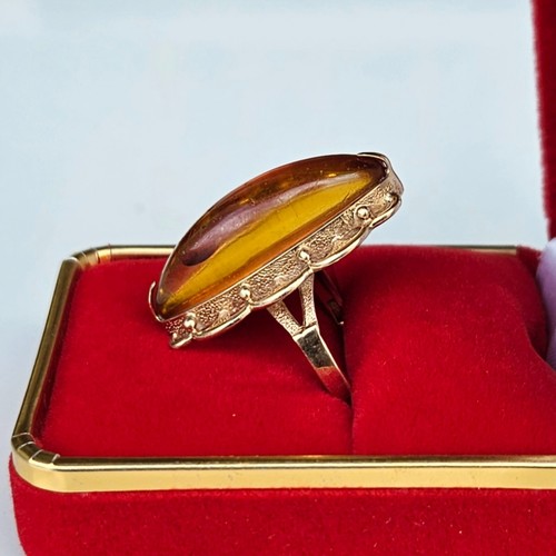 Anillo de cóctel vintage de oro ruso de 14 quilates y ámbar báltico de la URSS de los años 70 - Imagen 3 de 14