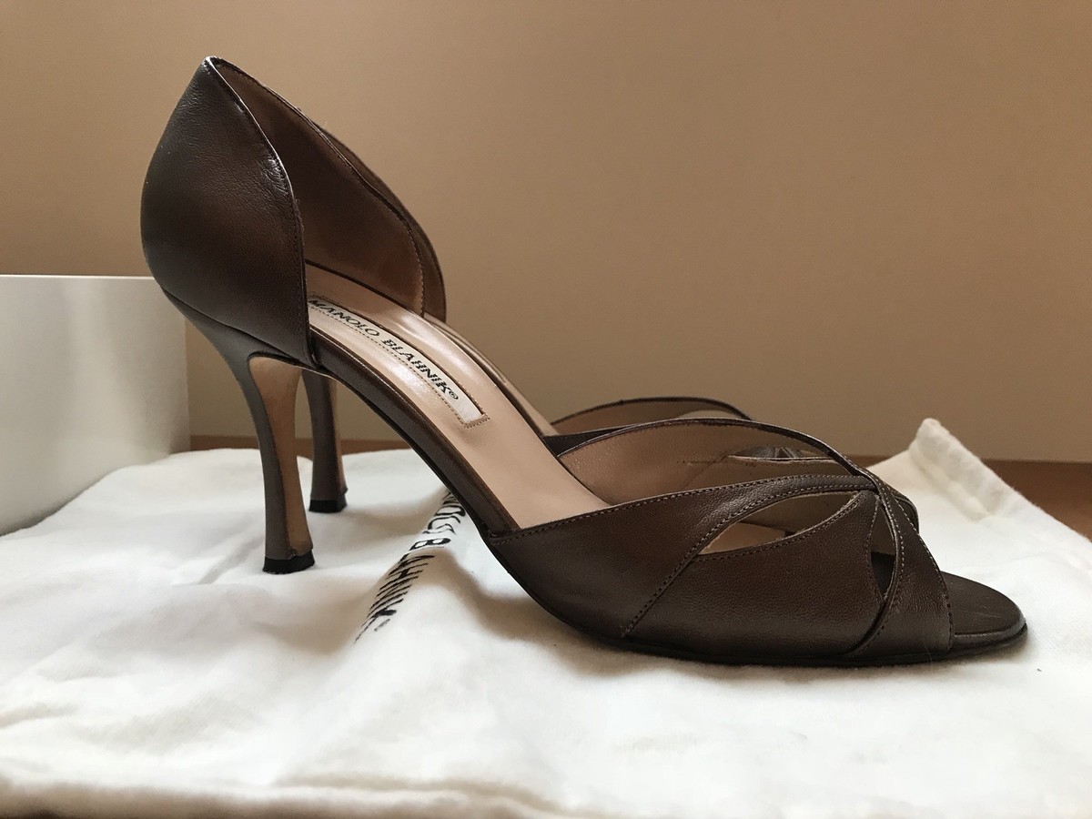 Manolo Blahnik Bronze Metallic d'Orsay Peep-Toe Pumps Size 39 (9