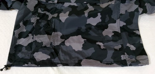 New w/ Tags Men's Champion 1/2 Zip Hooded Camo Windbreaker Jacket - Sz S - Picture 4 of 6