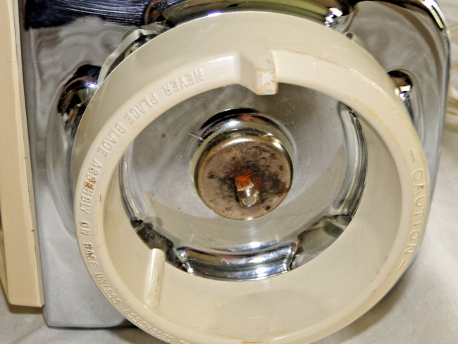 Vintage Osterizer Blender - Image 4