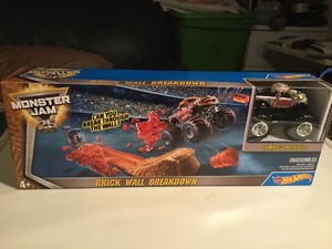 hot wheels monster jam brick wall breakdown