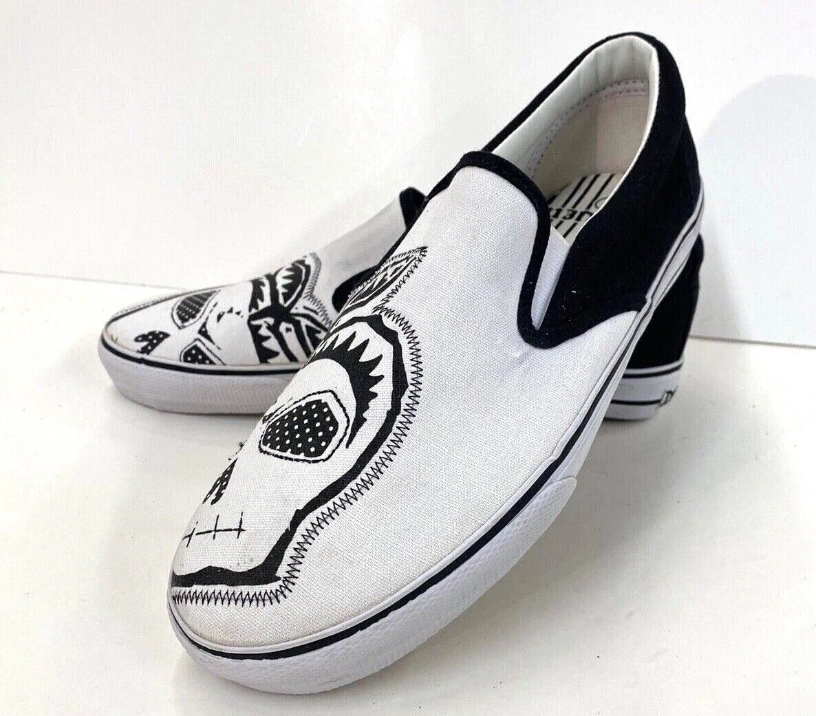 Draven Shoes Second Apple Skull Logo White Slip On Punk Rock Skate R5