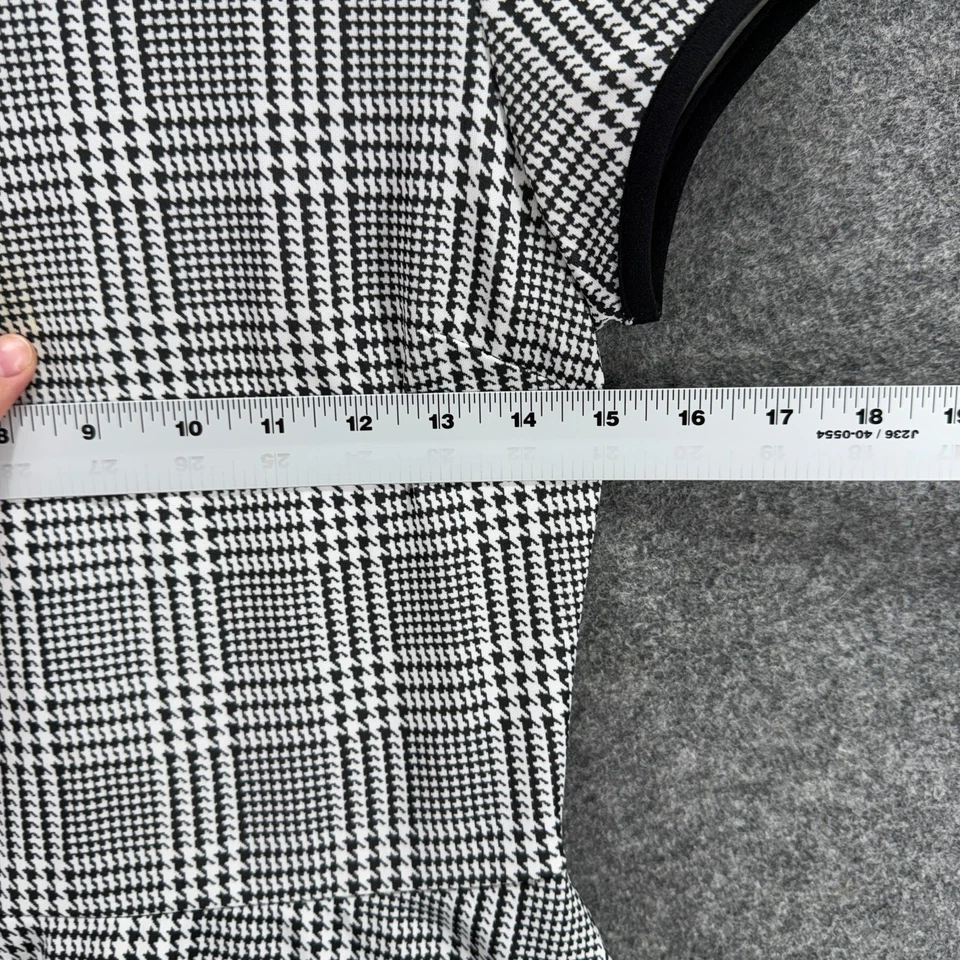 Vestido Love...Ady Feminino M Médio Cinza Xadrez Bainha Midi Zíper Manga Curta - Imagem 3 de 4