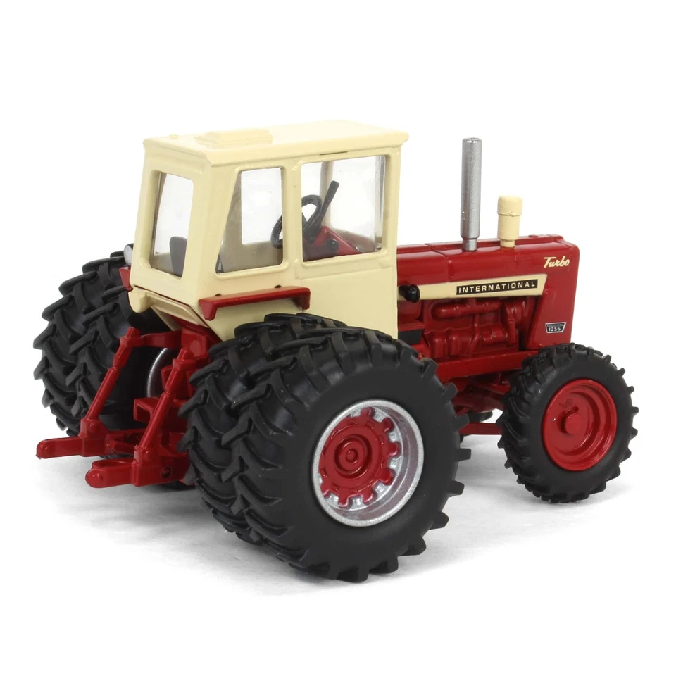 Spec Cast 1/64 IH Farmall 1256 4WD Tractor Front Wheel Assist, Dual Rear ZJD1947 - Image 3 of 4