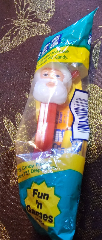 Vintage Santa PEZ CANDY DISPENSER-NEW