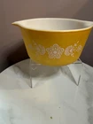 Vintage Butterfly Gold Pyrex Casserole Dish  473 1 QT No Lid
