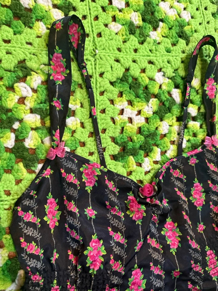 Vestido camisón Betsey Johnson íntimo para mujer pequeño negro rosa floral gótico Foto 2 de 4