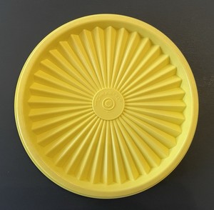 Tupperware Servalier Replacement Lid #810-6 Yellow Round 5.25 Inch
