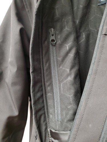 Milwaukee Men's Large M12 12V TOUGHSHELL Black Heated Jacket (JACKET ONLY) - Picture 6 of 12