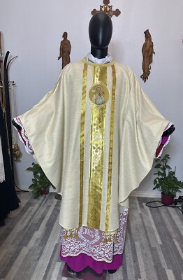 GOLD VESTMENT CHASUBLE & STOLE  ST. JOSEPH GO00