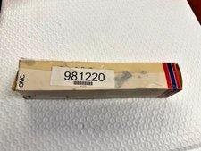 OMC Stringer Stern Drive Upper Drive Shaft & Sleeve OEM  Part # 981220