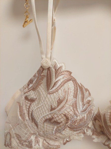 Sujetador Lise Charmel blanco crudo