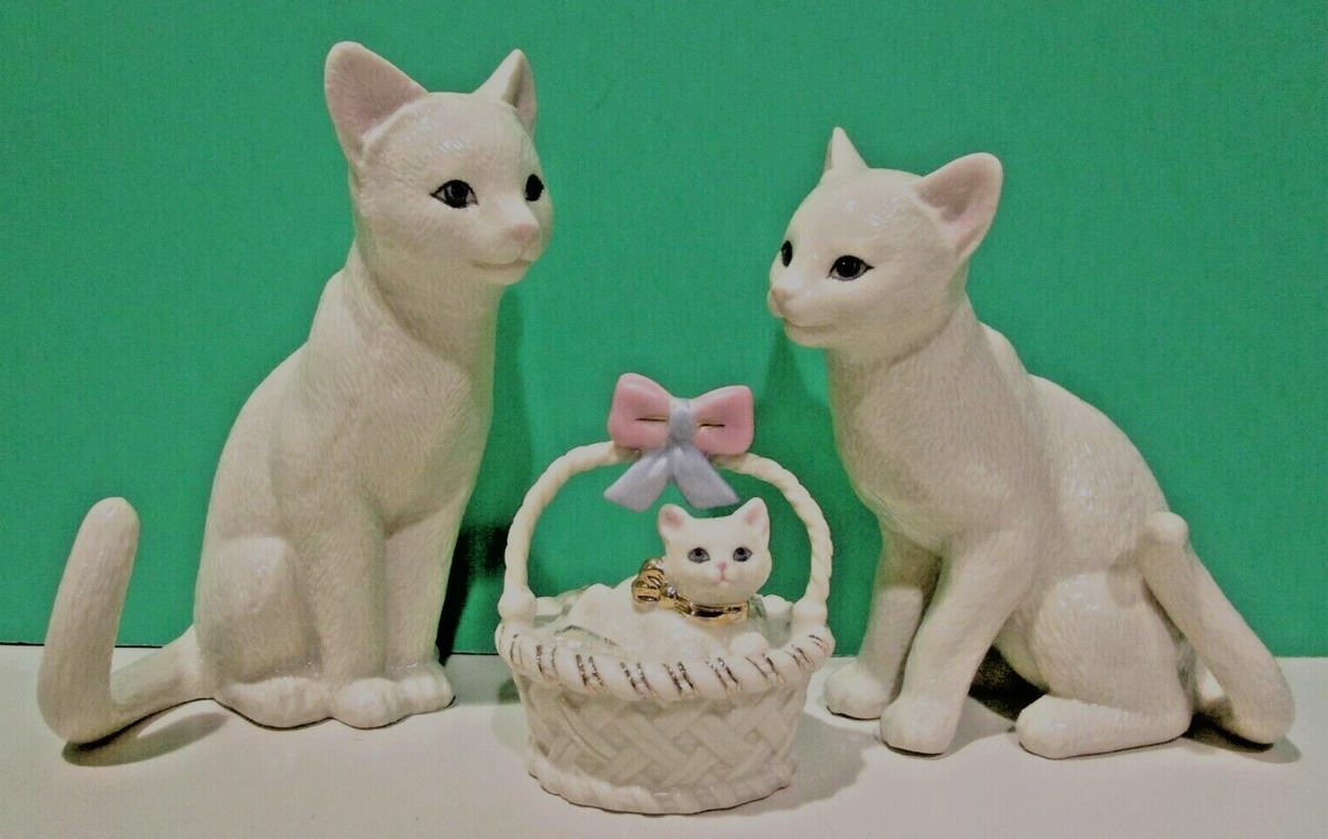 family cats　0331 Family Cats - 500 Piece Jigsaw Puzzle by SunsOut | Puzzle Warehouse