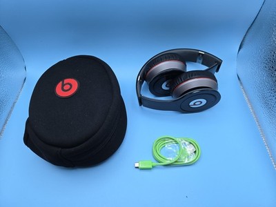 Beats by Dr. Dre Wireless Headphones 810-00012-00 Bluetooth.        