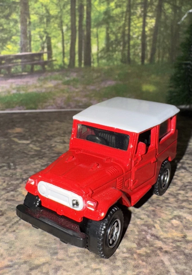 火柴盒 丰田 Land CRUISER FJ40 红色礼品包 特别版 全新 1: 64 压铸 — 第 2/4 张图片
