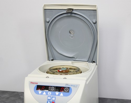 Thermo Scientific Sorvall Legend Micro 17 Benchtop Microcentrifuge 75002431 - Picture 4 of 11