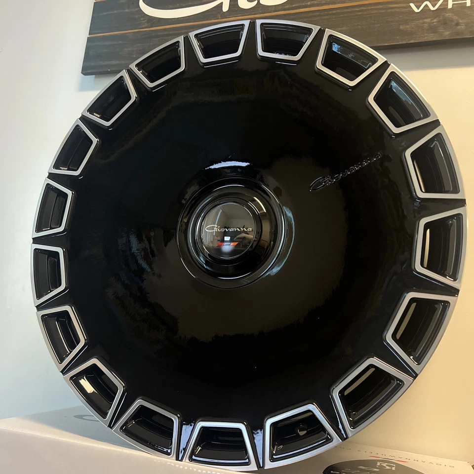24X10 GIOVANNA DICOTTO BLACK MACHINED RIMS (5X120) RANGE ROVER ROLLS ROYCE GHOST - Image 2 of 4