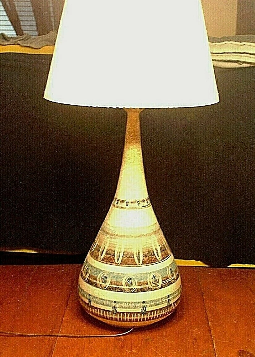 Mid century sale modern ceramic lamp