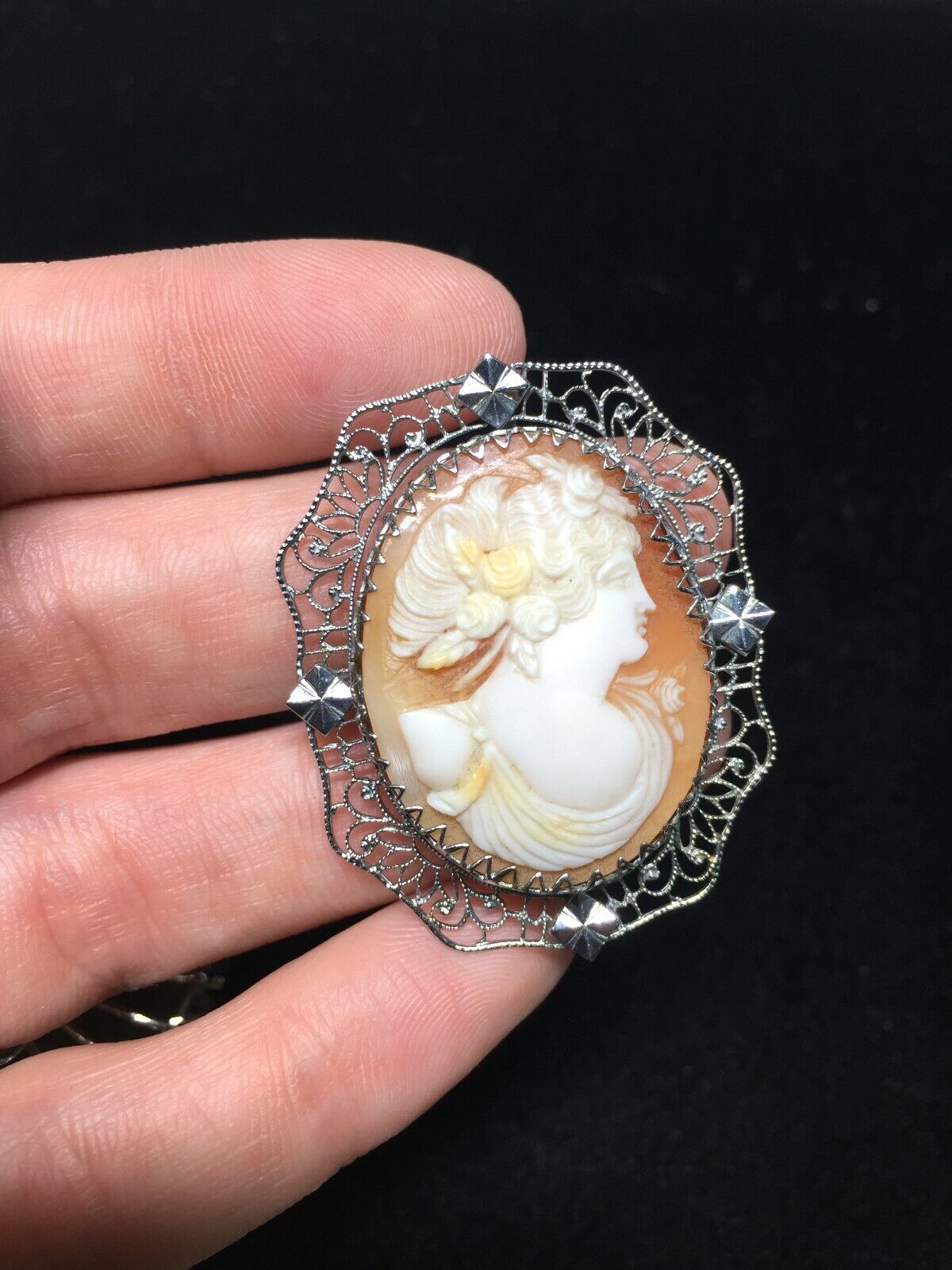 Vintage Silver Tone Right Facing Cameo Broach 606… - image 7