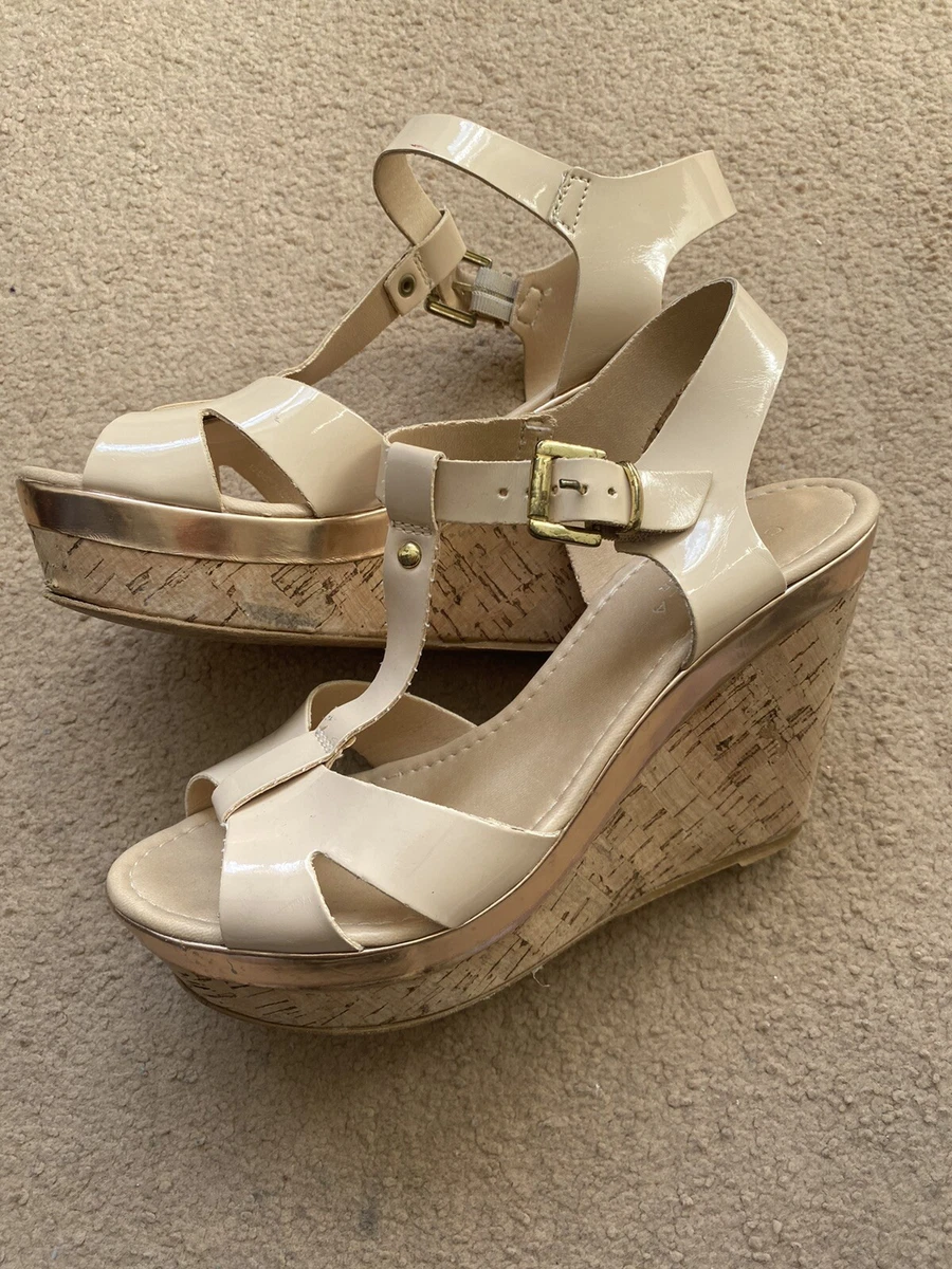 Carvela kurt store geiger wedges