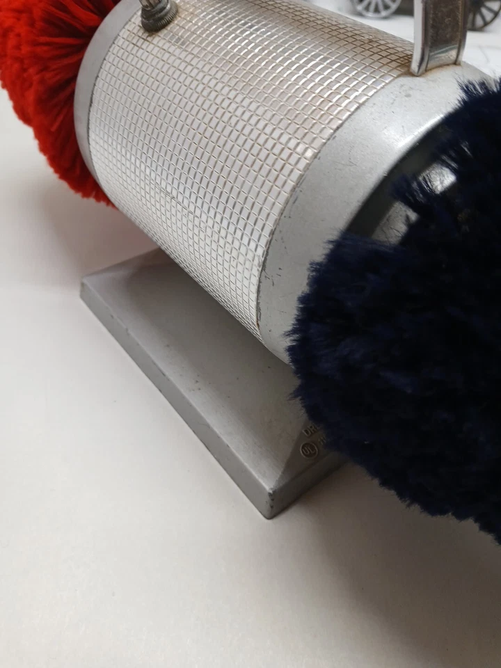 Dremel 电动双鞋缓冲闪耀双靴抛光机型号 70 铬复古 — 第 3/4 张图片