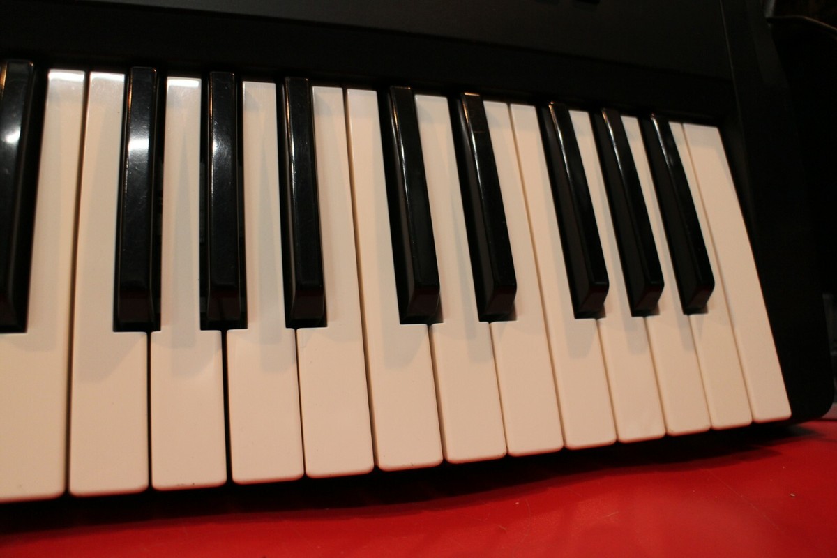USED YAMAHA SY77 Vintage Synthesizer Keyboard SY 77 U1013 211104
