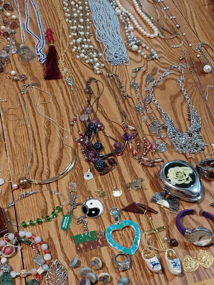 Costume Jewelry Bundle Lot Necklaces Bracelet Earrings Modern Vintage