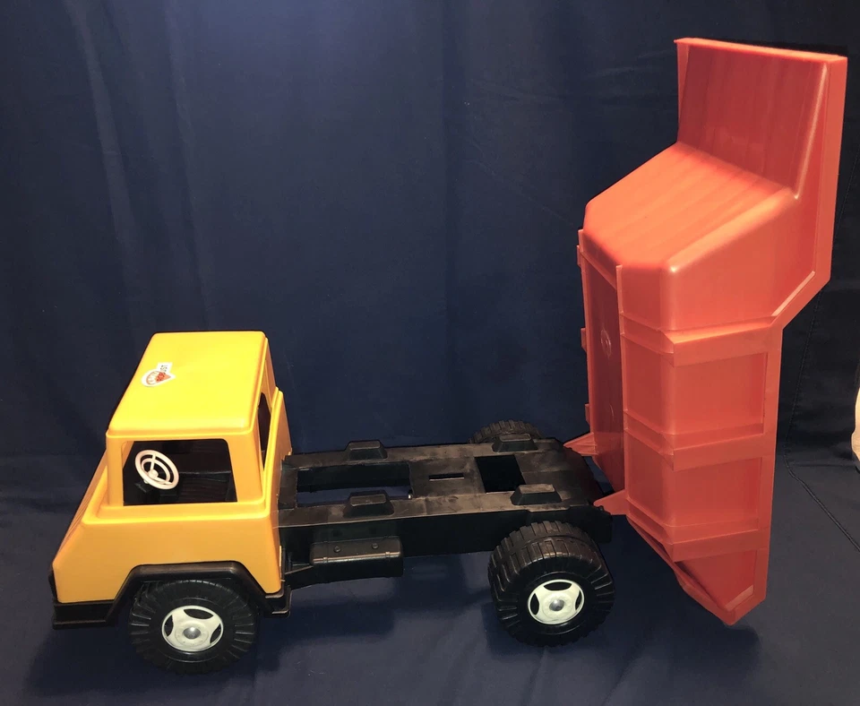 NEW IN BOX  Kaku Robust Truck 720, 1970s, 28” Long, West Germany - Image 4 of 4