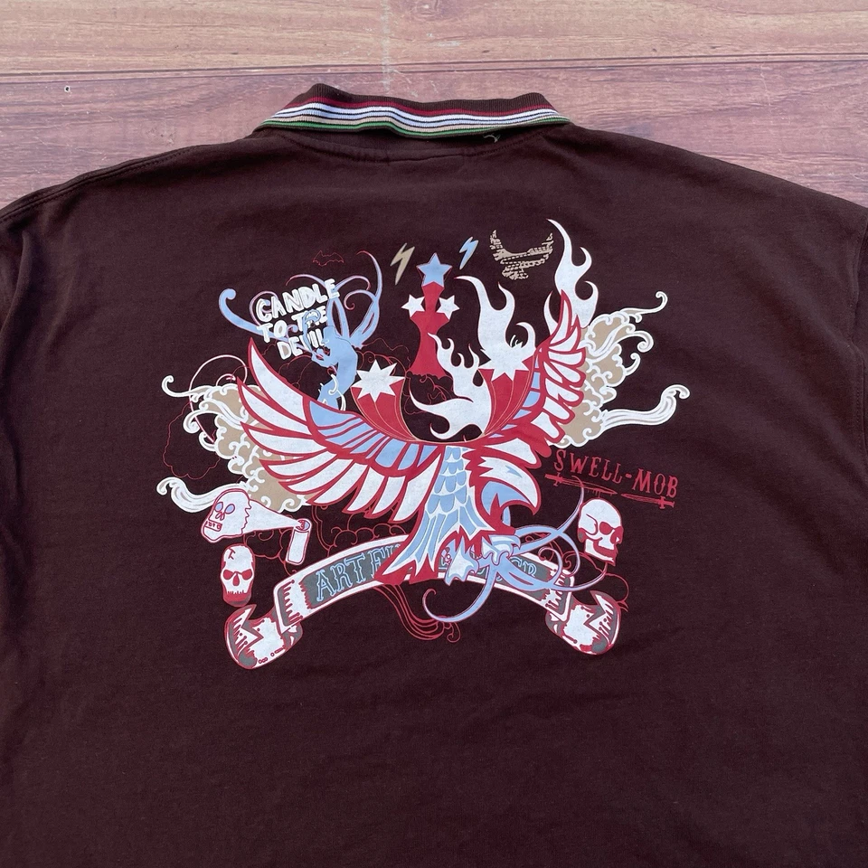 Camisa Polo Vintage Y2K Artful Dodger Marrón Para Hombres Talla XL Candle To The Devil Skull Foto 2 de 4
