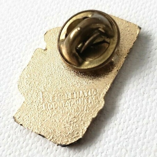 Vintage MANITOBA Canada Lapel Pin Metal Enamel - Picture 2 of 3