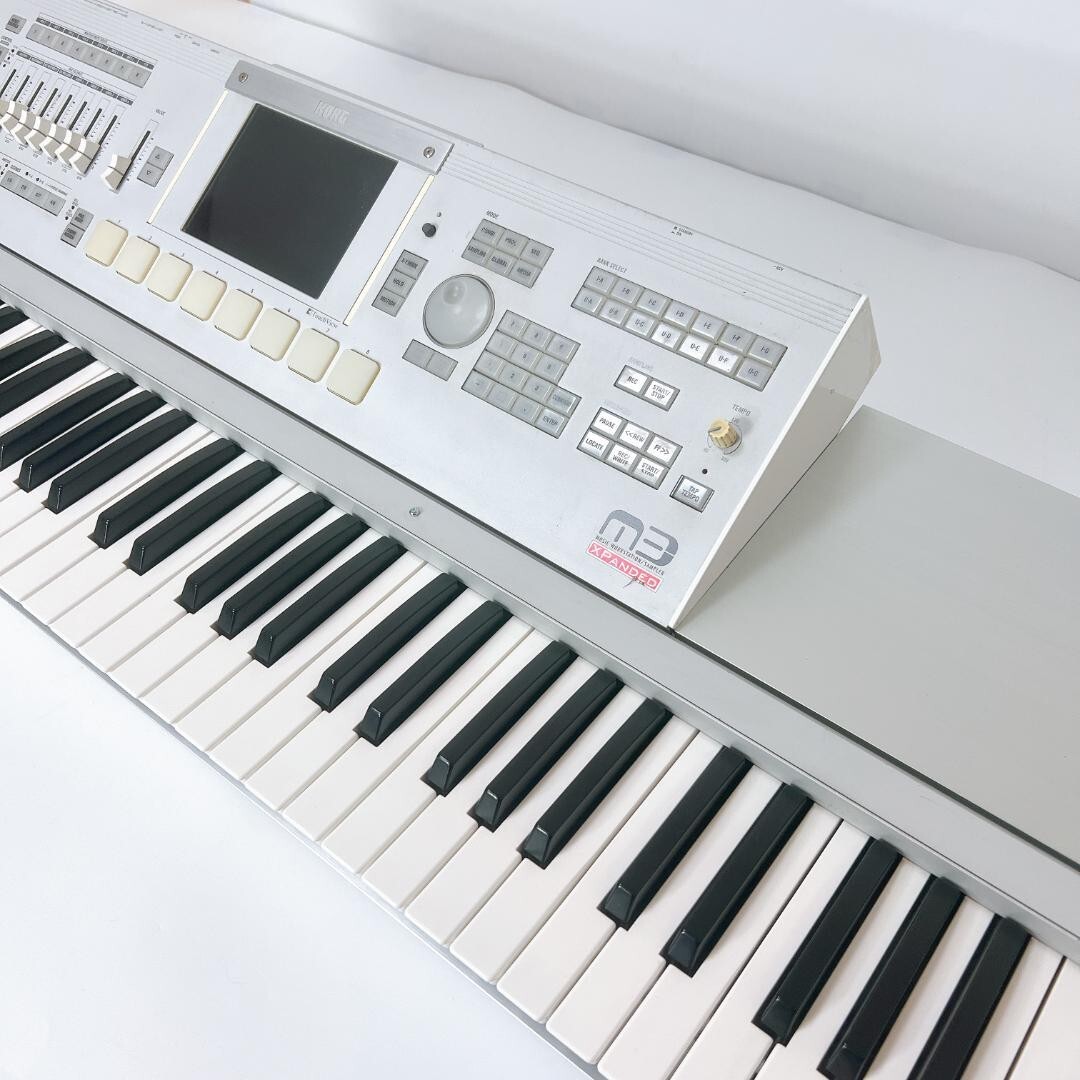KORG M3-73 73-keys Xpanded Synthesizer M3 XP Excellent KORG M3-73 73-keys Xpanded Synthesizer M3 XP Excellent