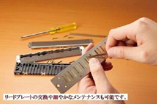 SUZUKI SU-21 HUMMING F#m Key 21 holes Tremolo Harmonica from Japan - Image 3 of 3