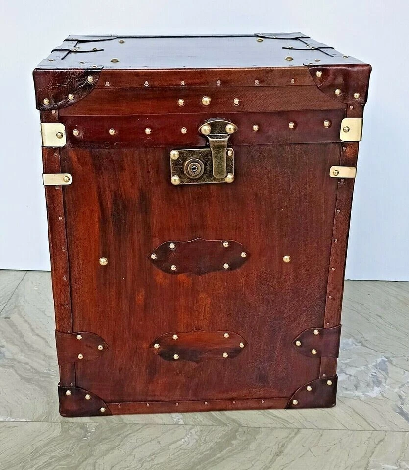 Beautiful Finest English Leather Antique Inspired Side Occasional Table Trunks - Image 2 of 4