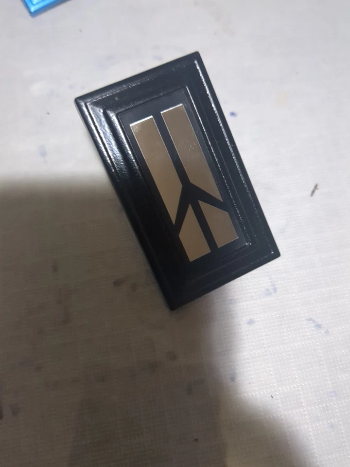 Nuevo de Lote Antiguo Panel de Cabezal Emblema Cutlass Euro 87 88 Vintage GM Negro Foto 4 de 4