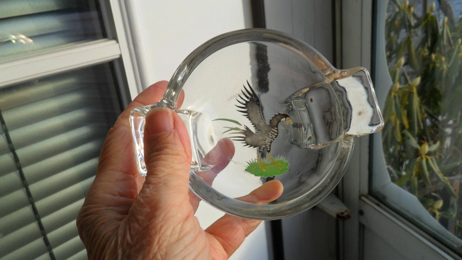 VINTAGE GLASS ASH TRAY WITH PAINTED ROAD RUNNER BIRD
