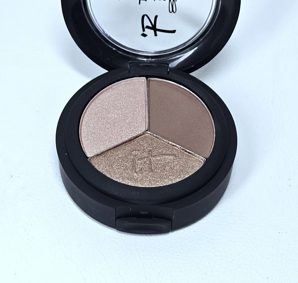 IT Cosmetics Naturally Pretty Anti Aging Eyeshadow Trio - .96 g X 3 - Pearl Luxe - Image 4 of 4