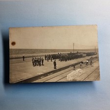 Militärpostkarte 1. Weltkrieg um 1918 Echtfoto Deutsch ? Marching Band Bahnsteig