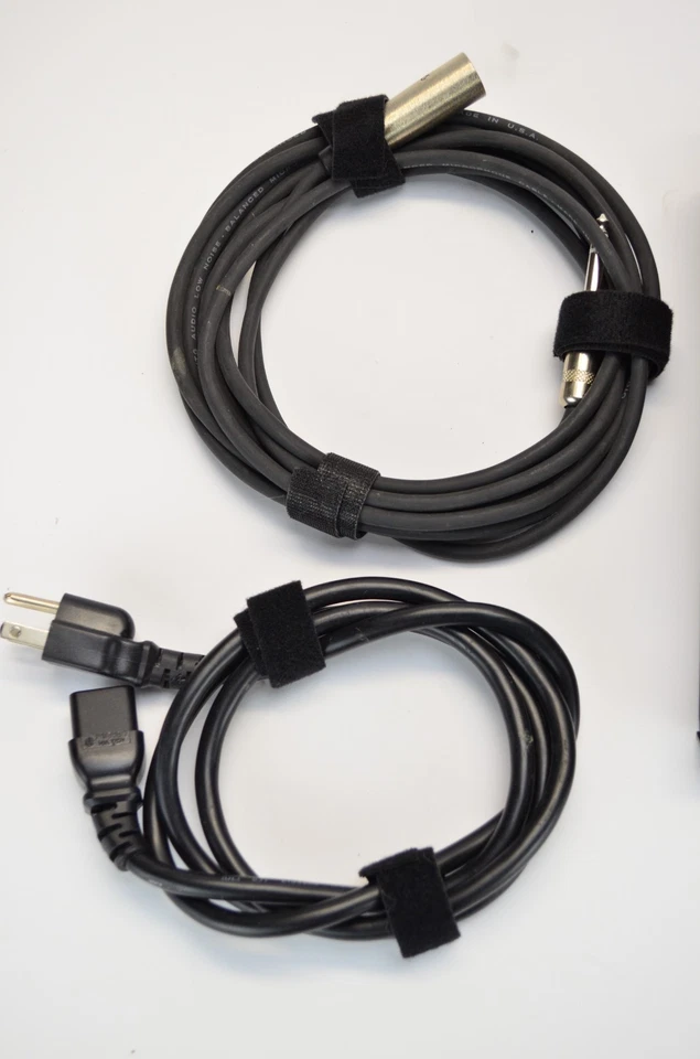 Procesador de efectos vocales TC Helicon Voicelive armonía automática y corrección de tono Foto 3 de 4