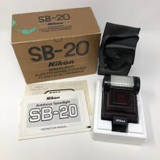 Nikon Speedlight SB-20 Shoe Mount Flash for Nikon Camera Case Box Papers EUC