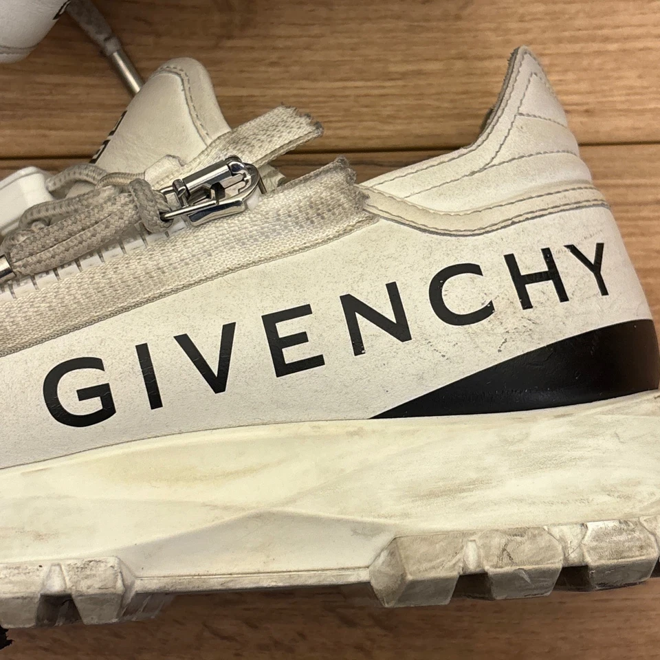 GIVENCHY Spectre Zapatilla Deportiva para Corredor con Cremallera Talla 37 Cuero Blanco Zapatos de Diseñador Foto 3 de 4