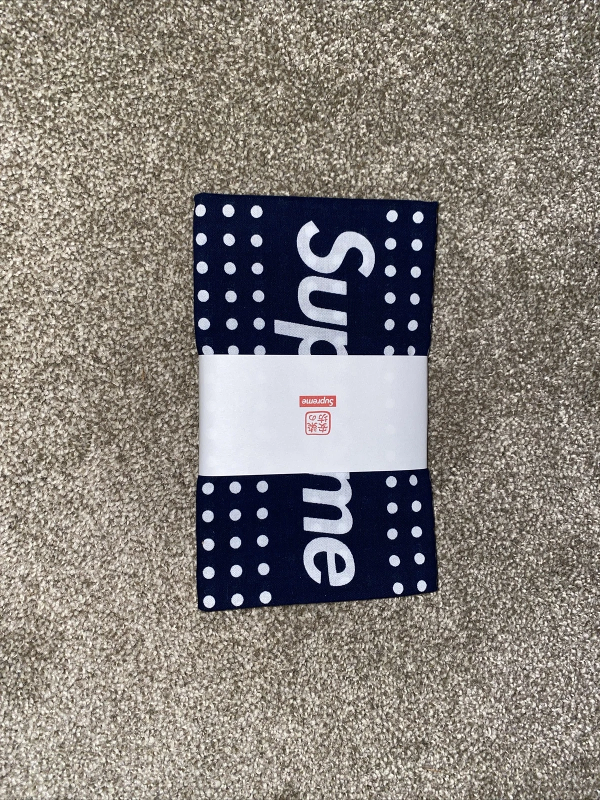 SERVIETTE SUPREME TENUGUI (LOT DE 2) MULTICOLORE FW22 SEMAINE 1 (100 % AUTHENTIQUE)
