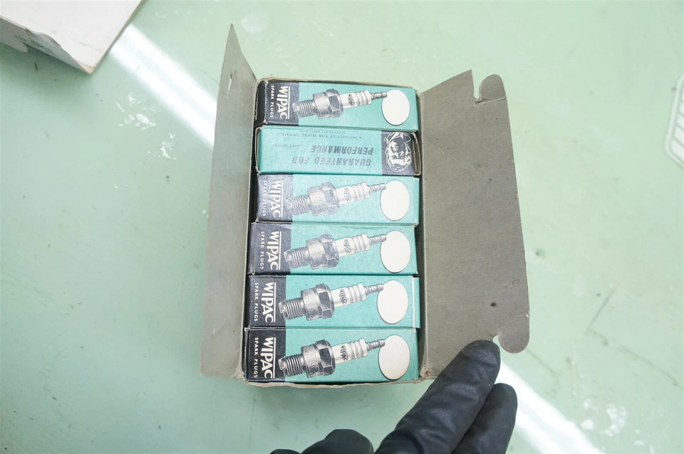 Wipac Spark Plug P90 盒 *2461 — 第 2/3 张图片