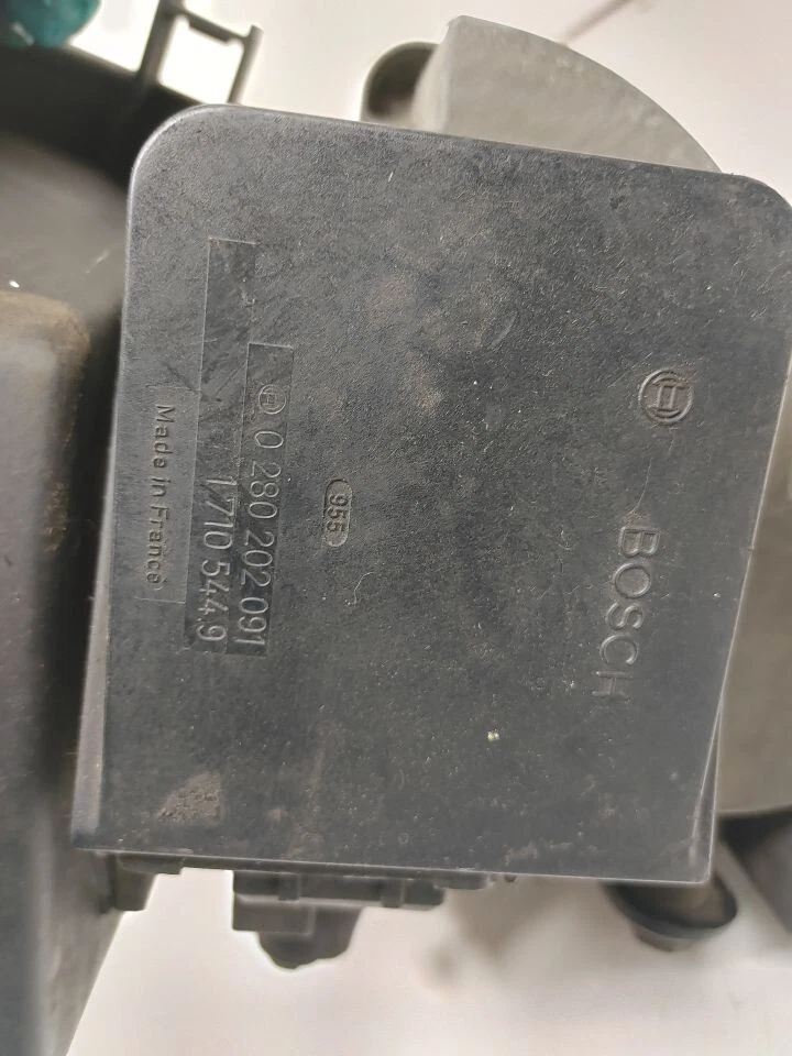 BMW 325i E30 1987 caja de filtro de filtro de aire OEM 0 280 202 Foto 4 de 4