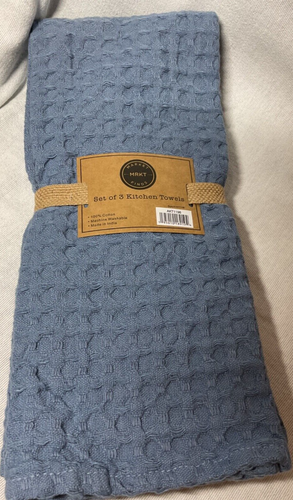 MARKET FINDS KITCHEN TOWELS (2 ) BLUE WAFFLE 100% COTTON NWT