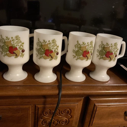 Set of 4 Vintage Corning Ware Spice of Life Milk Glass Pedestal MugsCoffeeCupsX2